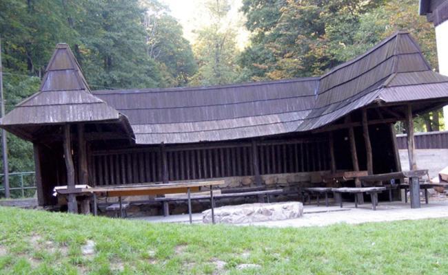 Svätý Jur Horsky Hotel Eva מראה חיצוני תמונה